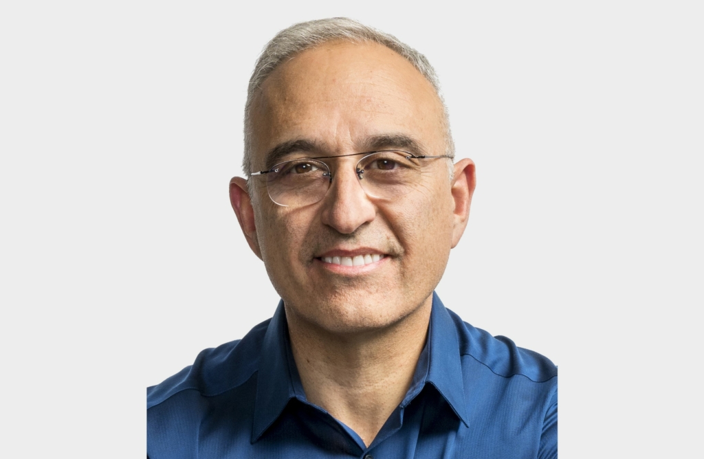 Antonio Neri, CEO of HPE, looks to camera.